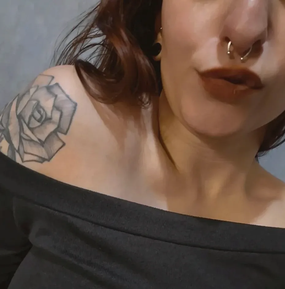 Abril, 34 años