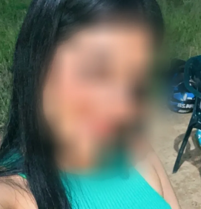 Chloe, 20 años